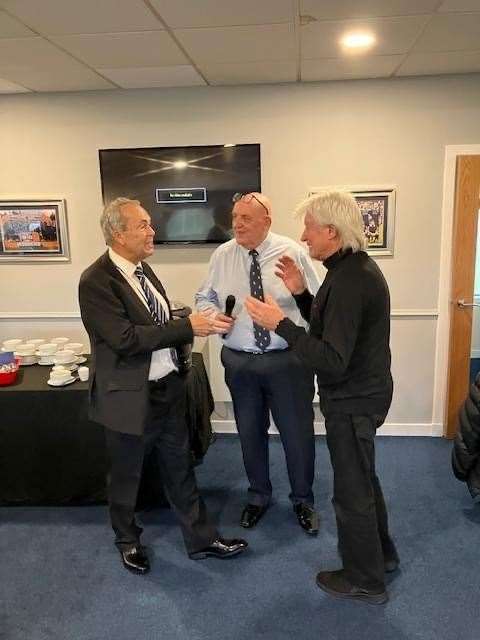 Roy MacGregor renewing his friendship with special guest Willie Morgan and event host Rab Mulheron.